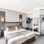 Hotel Western Saint Claude 3*