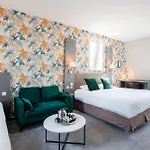 Western Saint Claude 3*