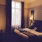 Western Saint Claude 3* Péronne