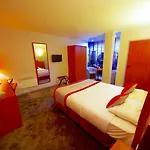 Hotel Western Saint Claude 3*