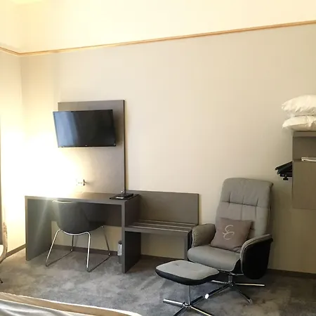 Western Saint Claude 3* Péronne