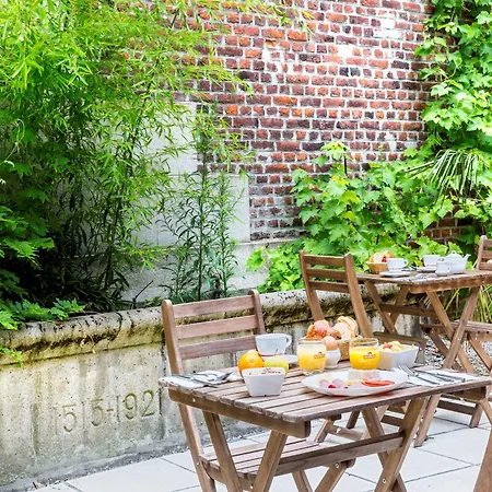 Western Saint Claude 3*