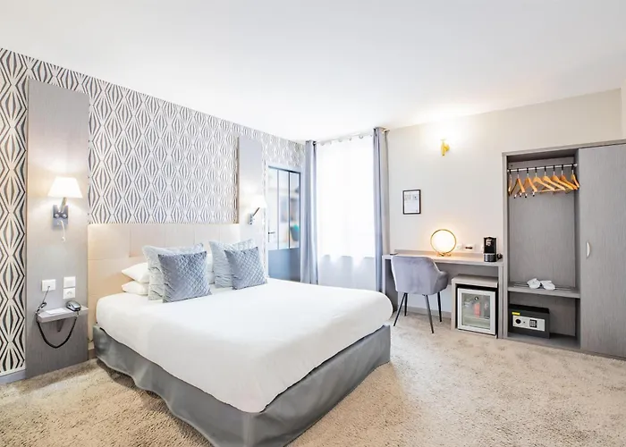 Western Saint Claude Hotel 3*