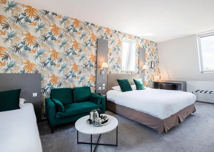 Western Saint Claude 3*