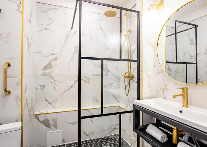 Hotel Western Saint Claude 3*