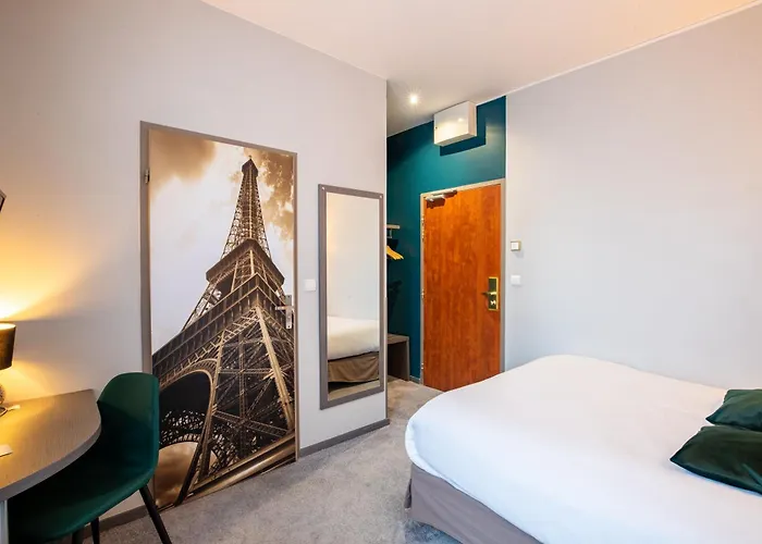 Western Saint Claude