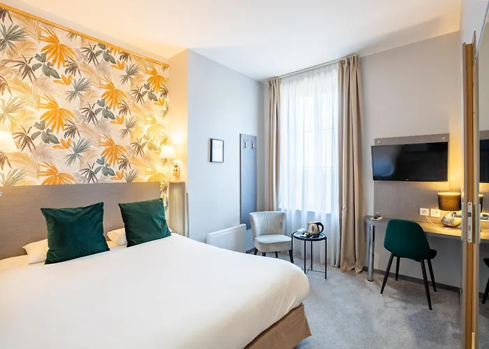 Western Saint Claude Hotel 3*