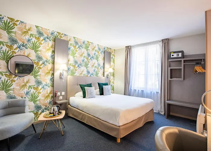 Hotel Western Saint Claude 3*