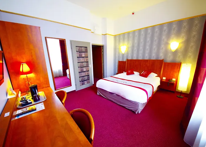 Western Saint Claude 3*